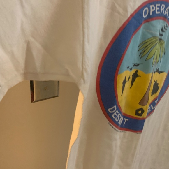 Vintage 1990 DESERT SHIELD T-SHIRT - Mens Size LG 42-44 - Picture 10 of 15
